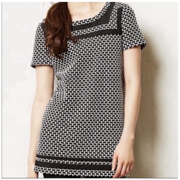 Anthropologie Tops - ANTHROPOLOGIE Postage Stamp 9-H15‎ Black White Dress/Tunic -Women's Xs